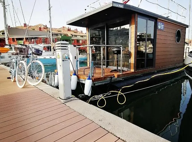 La Maison Bateau Sotogrande
