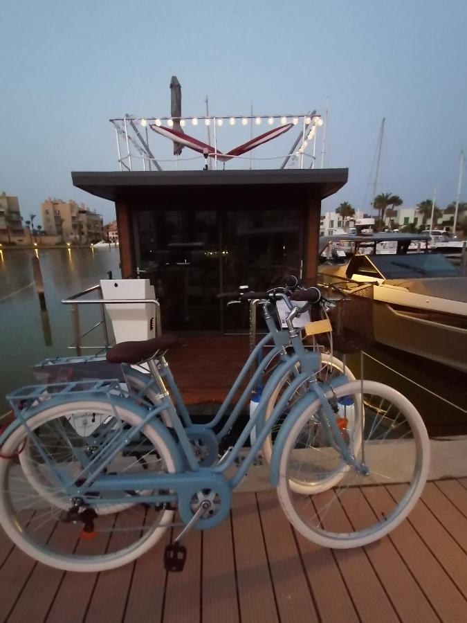 La Maison Bateau Sotogrande *
