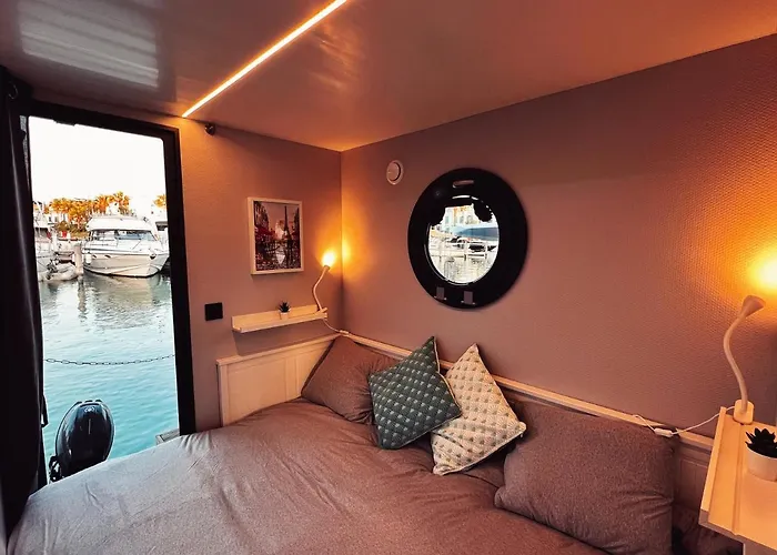 La Maison Bateau Sotogrande