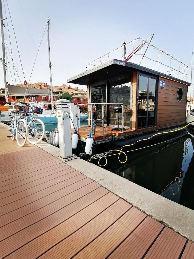 La Maison Bateau Sotogrande Botel *